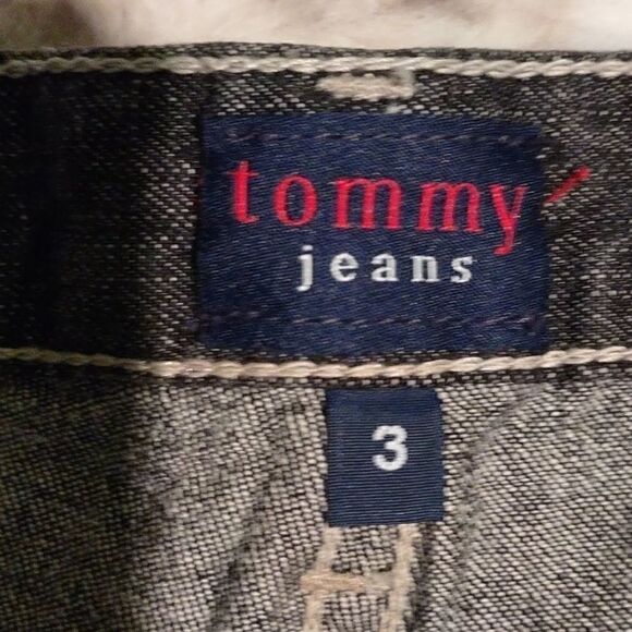 Tommy Jeans Black Junior Shorts - Picture 2 of 6